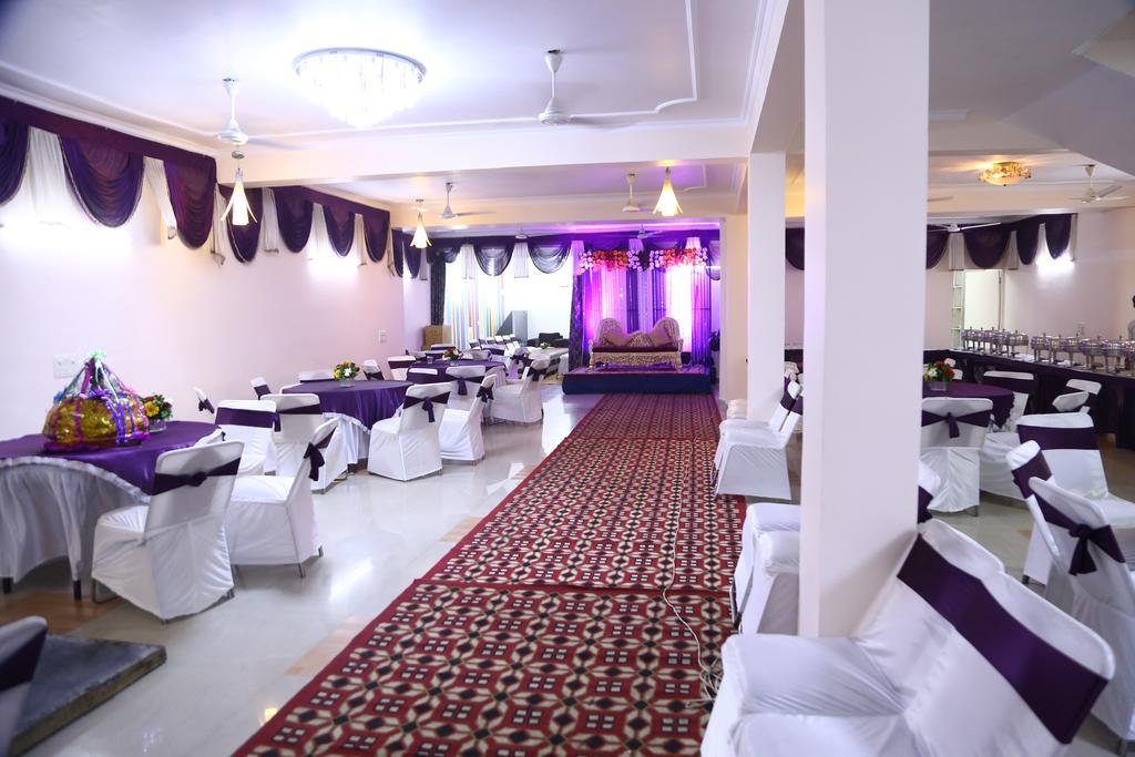 Fabhotel Kashish Residency Sector 26 Нойда Экстерьер фото